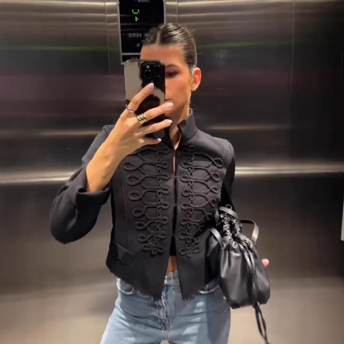 218b3fb2-c2d3-4bc8-b27a-ba5113c6862e.jpg Stylish Retro Short Jacket for Women